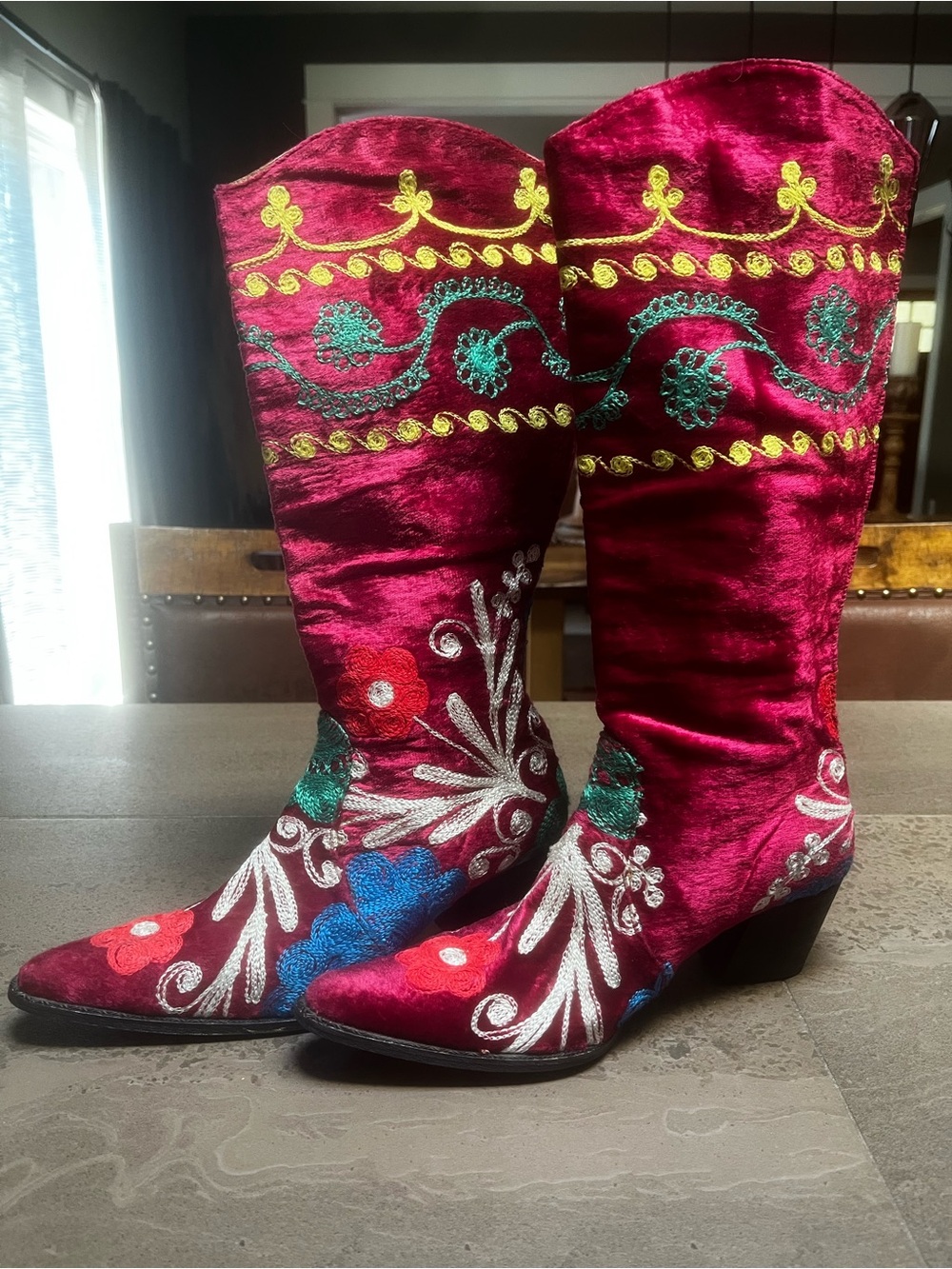 Vintage Artemis Arte Red Velvet Boots Floral Applique Size 39 - Picture 1 of 9